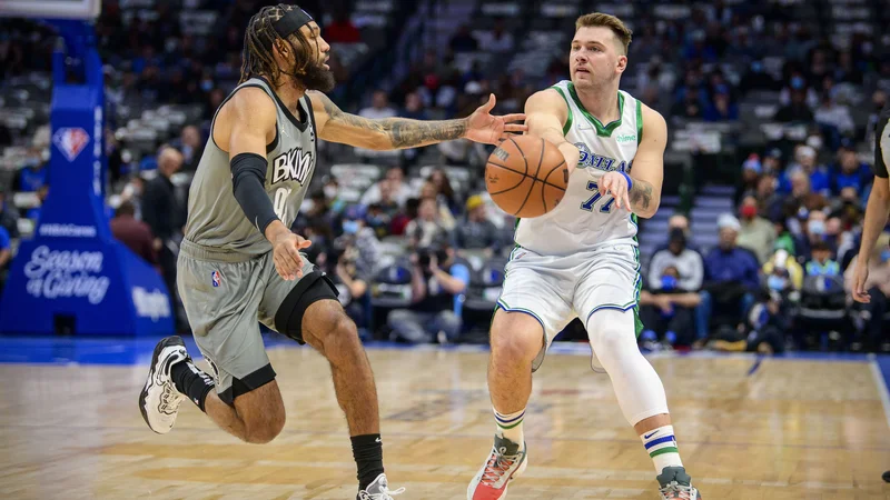Fotografija: Luka Dončić je bil znova prrvi mož Dallasa, ki pa je izgubil že peto zaporedno tekmo pred svojimi navijači. FOTO: Jerome Miron/Usa Today Sports