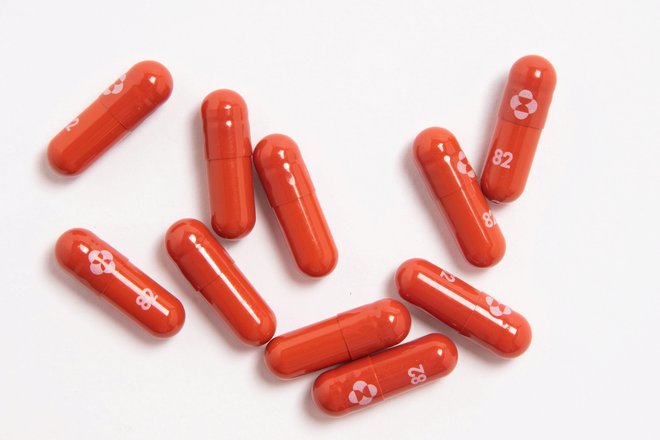 Molnupiravir je eno od proticovidnih zdravil. FOTO: Handout/Reuters
