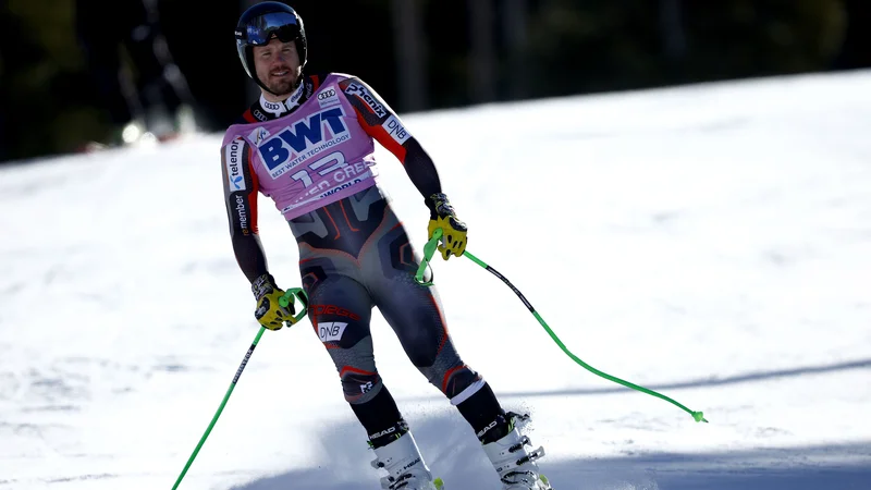 Fotografija: Kjetil Jansrud je v Beaver Creeku prismučal v cilj superveleslaloma, a poškodovan. FOTO: Sean M. Haffey/AFP