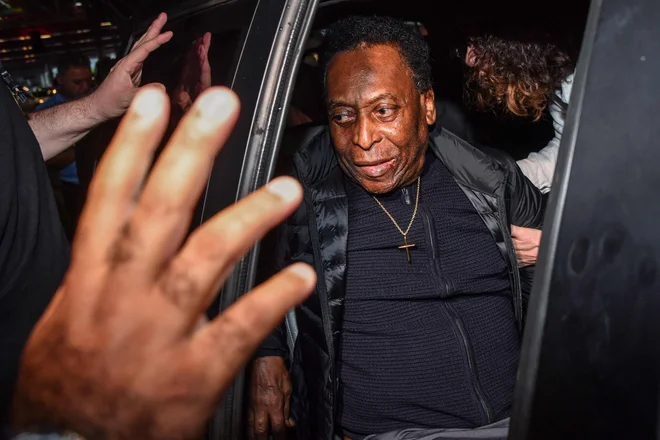 Pele ob prihodu na letališče v&nbsp;Guarulhosu leta 2019.&nbsp;FOTO: Nelson Almeida/AFP
