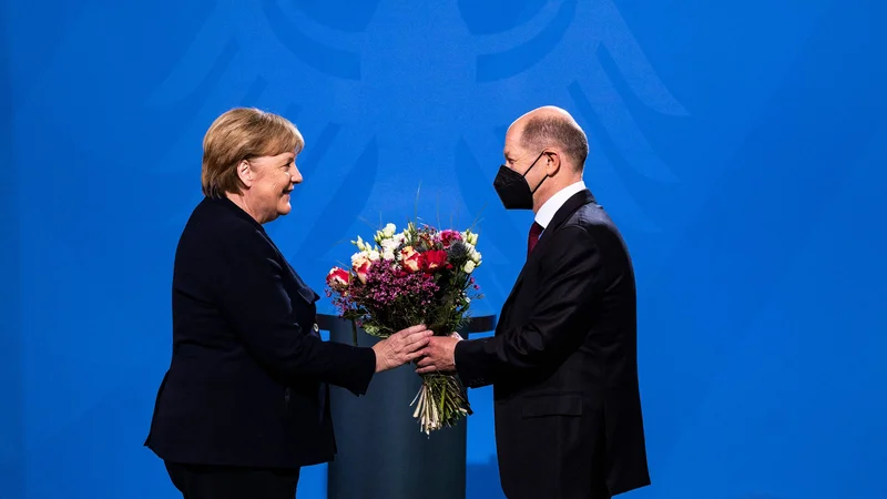 Fotografija: Po slogu je Olaf Scholz podoben Angeli Merkel, kakor ona je iskalec kompromisnih rešitev.
FOTO: John Macdougall/AFP