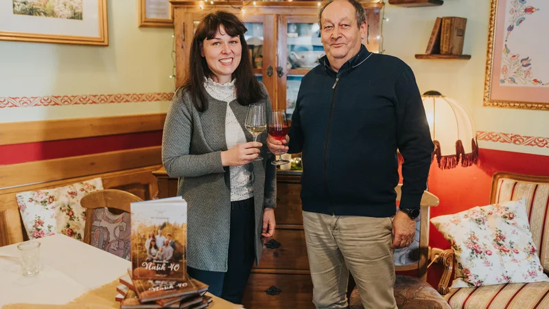 Fotografija: Župan Branko Ledinek je turistično kmetijo predstavil kot zlat kamenček v prelepem mozaiku. FOTO: Turistična kmetija Pri Kovačniku