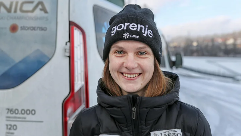 Fotografija: Ema Klinec se je po krstni zmagi v svetovnem pokalu znebila črvička, ki jo je že začel malce glodati. FOTO: Blaž Samec/Delo
