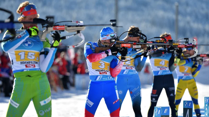 Fotografija: Klemen Bauer levo je obetavno začel slovenski štafetni nastop. FOTO: Joe Klamar/AFP
