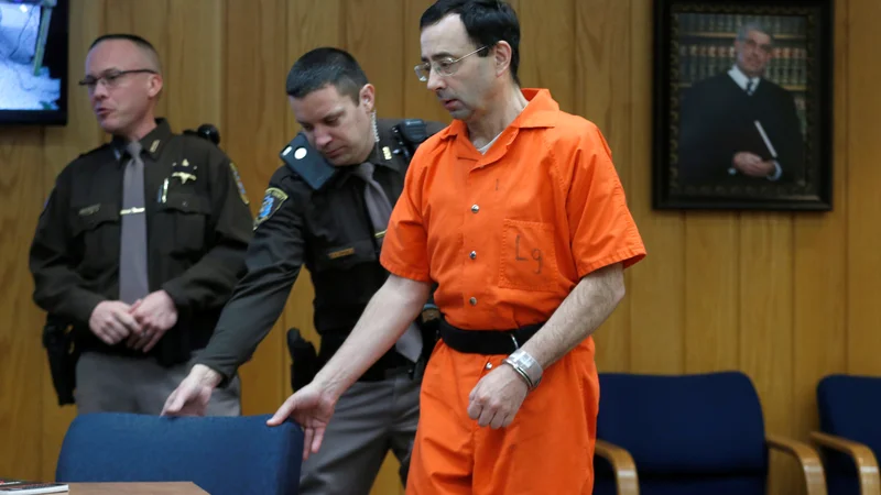 Fotografija: Nekdanji zdravnik ameriške gimnastične reprezentance Larry Nassar je zaradi spolne zlorabe povzročil enega od največjih škandalov v ZDA. FOTO: Reuters