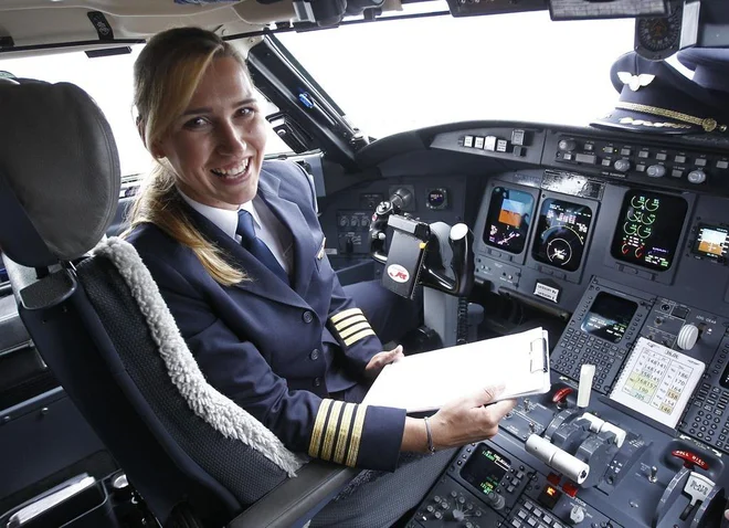 Tok (Flow) Alja Berčič Ivanuš pilotka Foto Tomi Lombar
