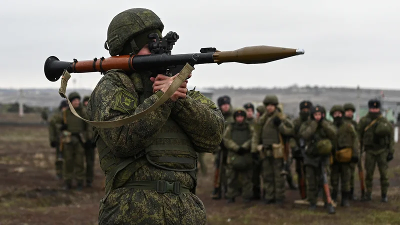 Fotografija: Ruske vojaške vaje na območju Rostova. FOTO: Sergey Pivovarov/Reuters