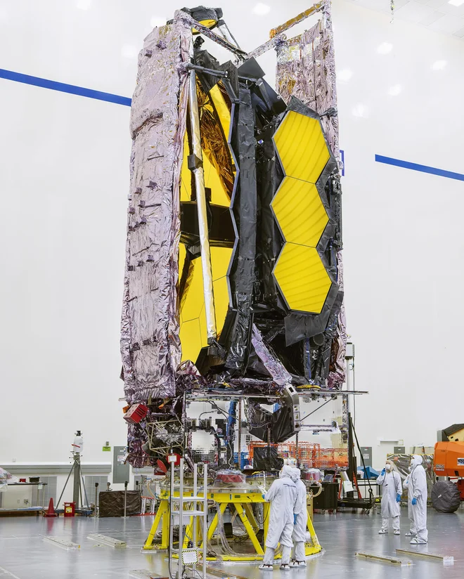 Webbov teleskop bodo izstrelili z raketo Ariane 5 iz Francoske Gvajane predvidoma na božični večer. Foto Chris Gunn/Nasa
