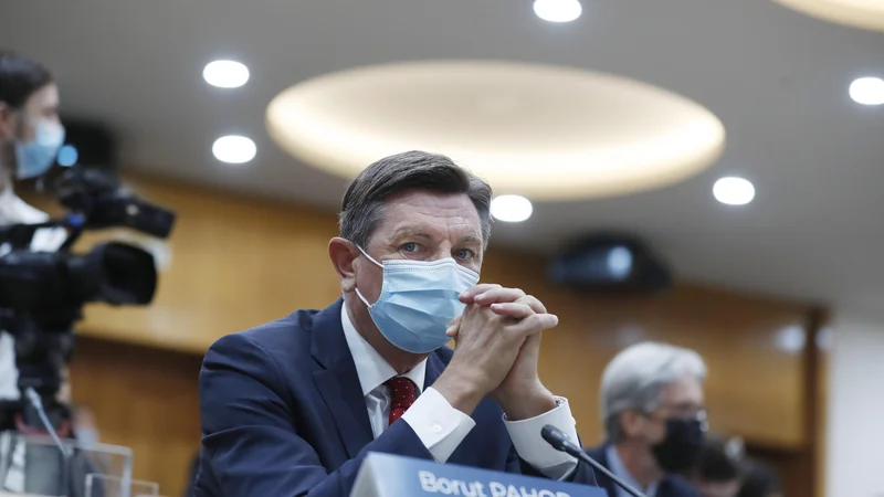 Pahor se bo osebno zavzel za obvezno cepljenje, če bo zanj stroka - Delo