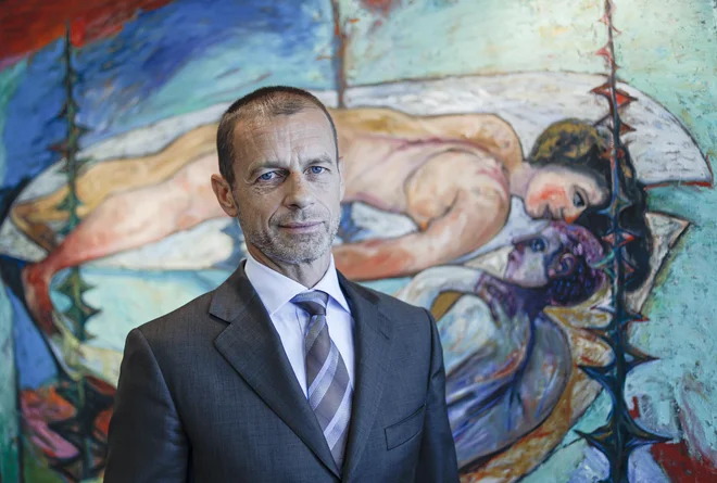Aleksander Čeferin se je z Uefo po žrebu v Nyonu znašel na udaru kritik. V četrtek na istem prizorišču sledi še žreb lige narodov.&nbsp;FOTO: Jože Suhadolnik/Delo

