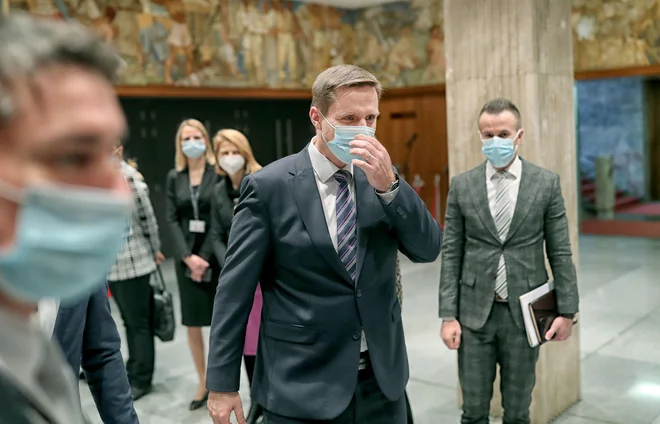 Za ponovni vstop v parlament se bo sedanji predsednik državnega zbora Igor Zorčič po izstopu iz SMC boril s svojo stranko.&nbsp; FOTO: Blaž Samec
