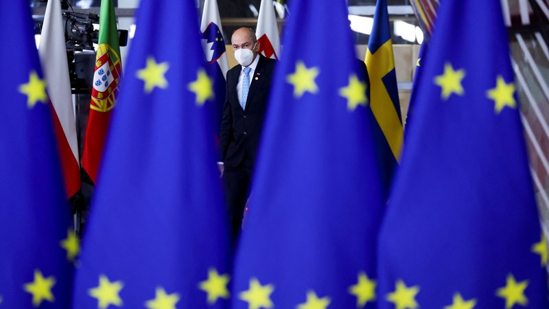 Fotografija: Evropa si bo drugo predsedovanje Slovenije svetu EU zapomnila predvsem po obnašanju premiera Janeza Janše. Foto Kenzo Tribouillard/Reuters
