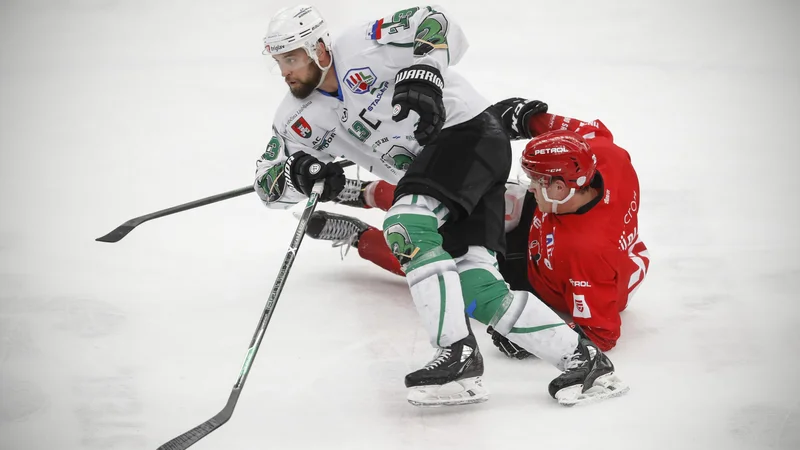 Fotografija: Žiga Pance je dosegel edini zadetek za zeleno-bele v Celovcu. FOTO: Uroš Hočevar/Delo