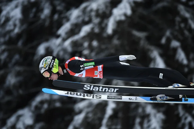 Anže Lanišek se je prvič po svoji zmagi v Ruki spet prebil med elitno deseterico. FOTO: Annegret Hilse/Reuters
