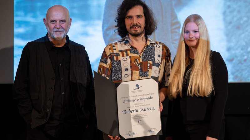 Fotografija: Društvo slovenskih pisateljev podeljuje Stritarjevo nagrado obetavnim mladim kritikom. Letošnji dobitnik je Robert Kuret. FOTO: Boštjan Lah
