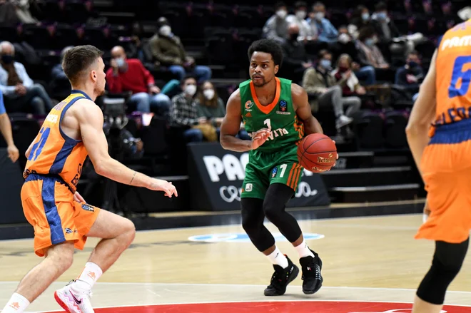 Yogi Ferrell je po dveh slabših predstavah znova opozoril na svoje odlike. FOTO: Cedevita Olimpija
