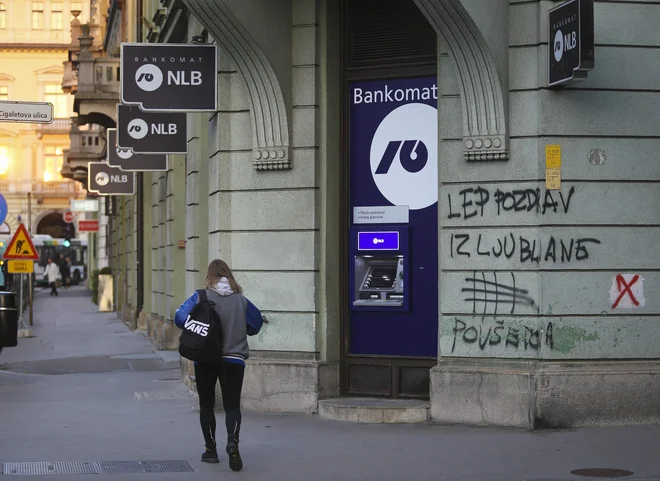 NLB se iz Ljubljane širi v jugovzhodno Evropo. FOTO: Jože Suhadolnik/Delo
