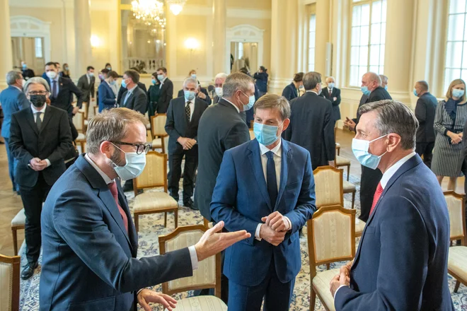 Zasnova ustave je bila po besedah sekretarja nekdanje komisije skupščine za ustavna vprašanja Mira Cerarja &raquo;predvsem upanje v neko drugačno, svobodnejšo in znosnejšo politično prihodnost Slovenije&laquo;.

FOTO: Voranc Vogel

