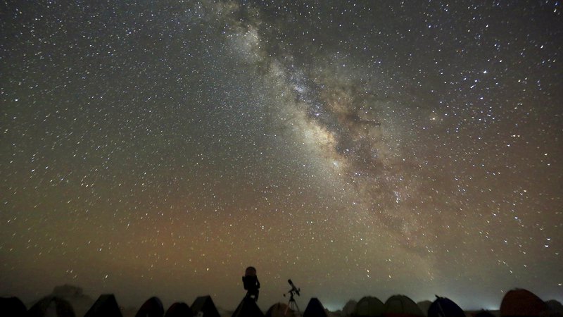 Fotografija: Z odkritji več tisoč eksoplanetov v drugih osončjih pa smo prišli že blizu odgovoru na eno največjih vprašanj človeštva: »Ali smo v vesolju sami?«. FOTO: Amr Dalsh/Reuters
