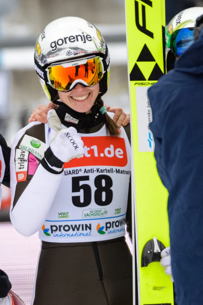 Urša Bogataj je zmagala med dekleti. FOTO: Jens Schlueter/AFP

