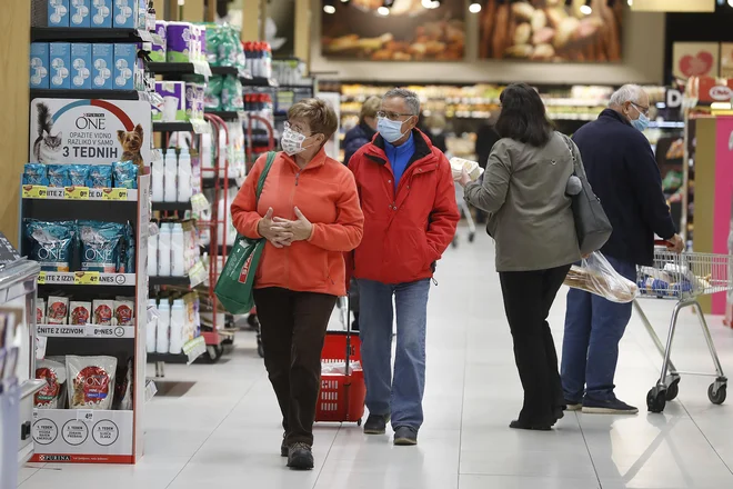 Prihodnje leto bo v znamenju visokih podražitev. FOTO: Leon Vidic/Delo
