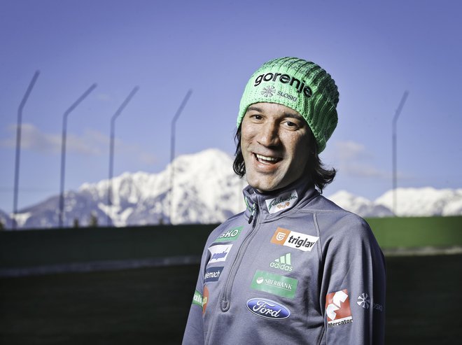Primož Peterka je prinesel Sloveniji prvo skupno zmago na turneji štirih skakalnic. FOTO: Jože Suhadolnik
