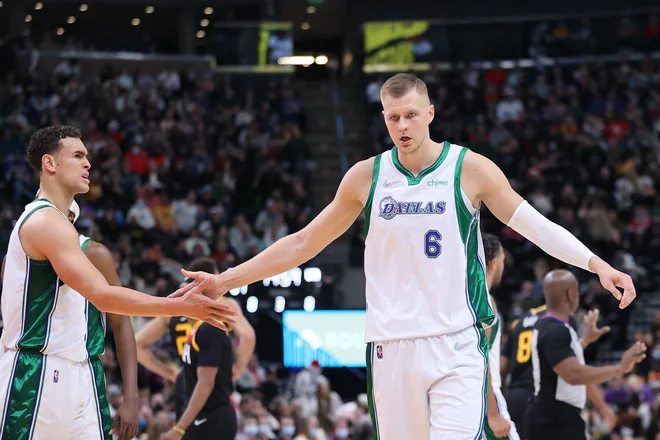 Kristaps Porzingis (desno) se je vrnil po težavah s poškodbo prsta na nogi. FOTO: Rob Gray/USA TODAY Sports
