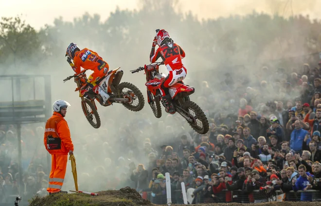 Tim Gajser med zadnjo dirko sezone v razredu MXGP v italijanski Mantovi. FOTO: Matej Družnik/Delo
