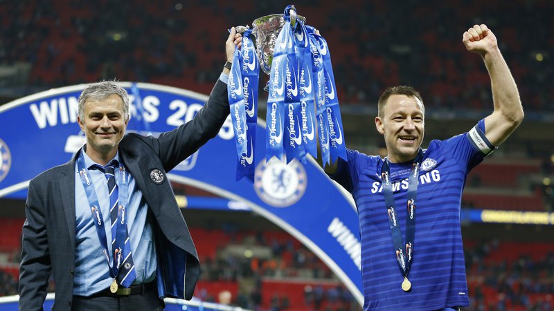 Fotografija: Jose Mourinho in John Terry sta preživela veliko skupnih zmag. FOTO: John Sibley/Reuters
