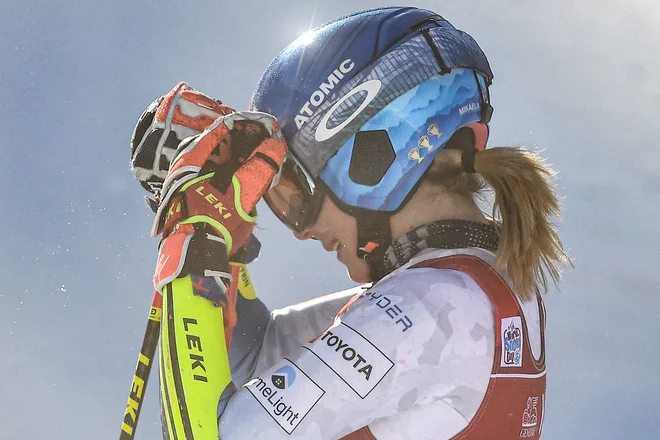 Mikaela Shiffrin se je namesto na smučišče odpravila v karanteno. FOTO: Jeff Pachoud/AFP
