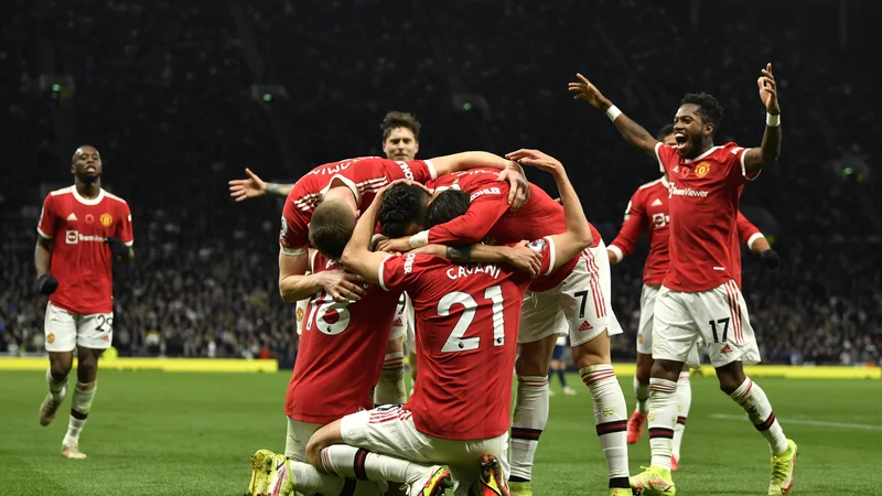 Fotografija: Rezervist Edinson Cavani je vrnil v igro Manchester United, toda gostje niso zmogli zabiti več kot gola in osvojili so le točko. FOTO: Tony Obrien/Reuters