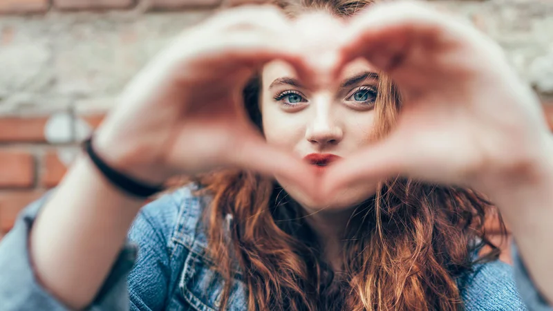 Fotografija: Če se nereden ritem pojavi več kot enkrat tedensko in je vse pogostejši ali pa ga spremlja občutek vrtoglavice oz. omotice, ne odlašajte z obiskom zdravnika. FOTO: Shutterstock
