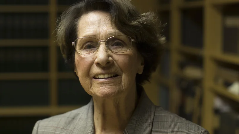 Fotografija: Zgodovinarka Milica Kacin Wohin je znastveno kariero izoblikovala na Inštitutu za novejšo zgodovino v Ljubljani, nekaj let je bil tudi njegova direktorica. FOTO: Voranc Vogel/Delo