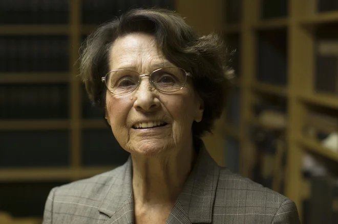 Zgodovinarka Milica Kacin Wohin je znastveno kariero izoblikovala na Inštitutu za novejšo zgodovino v Ljubljani, nekaj let je bil tudi njegova direktorica. FOTO: Voranc Vogel/Delo