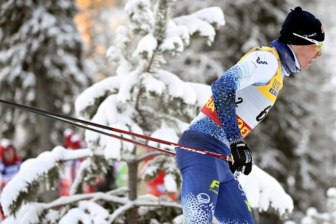Iivo Niskanen je včeraj v Švici dopolnil zmago sestre Kerttu. FOTO: Heikki Saukkomaa/Reuters
