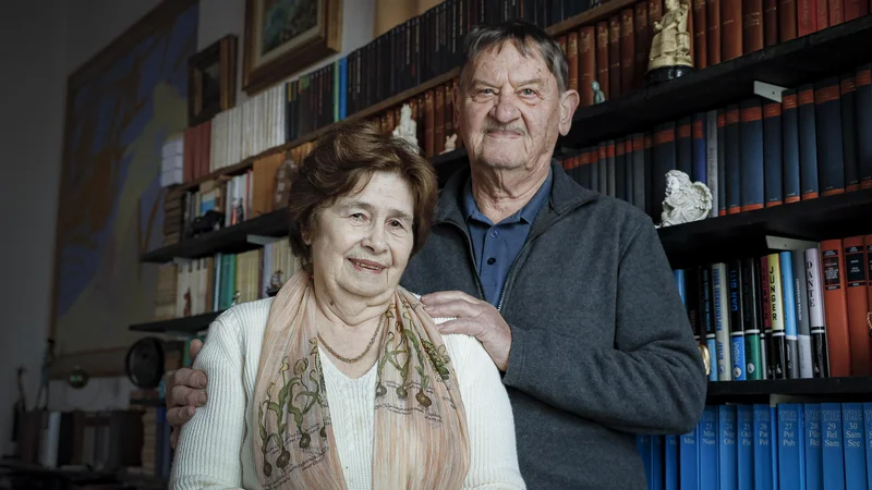 Fotografija: Na začetku leta 2021 sta dopolnila 80 let. Ob koncu leta sta objavila knjigo Slovenski razkoli in slovenska sprava. FOTO: Jože Suhadolnik/Delo