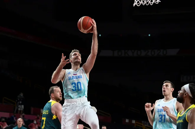 Zoran Dragić je s Slovenijo osvojil četrto mesto na OI v Tokiu. FOTO: Aris Messinis/AFP

