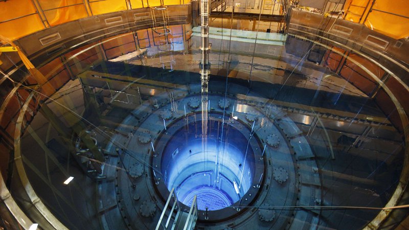 Fotografija: Za zdaj hibridni reaktorji pretvarjajo torij v uran in tega uporabljajo za gorivo. FOTO: Ruben Sprich/Reuters
