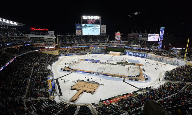 Zimska klasika v Minneapolisu je na 20 stiopinj pod lediščem privabila 38.600 gledalcev. FOTO: Jeffrey Becker/Usa Today Sports
