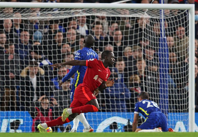 Sadio Mane je načel Chelseajevo mrežo. FOTO: Adrian Dennis/AFP
