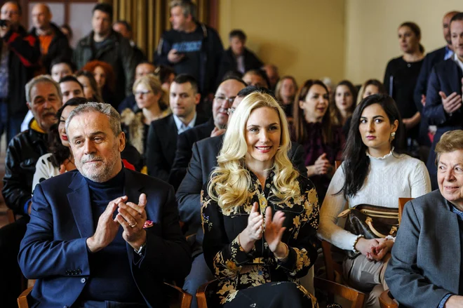 Marsikaj se govori, tudi to, da je bil Bandić v času smrti v stanovanju sodelavke Natalije Prica. Foto Nikša Stipaničev/Cropix
