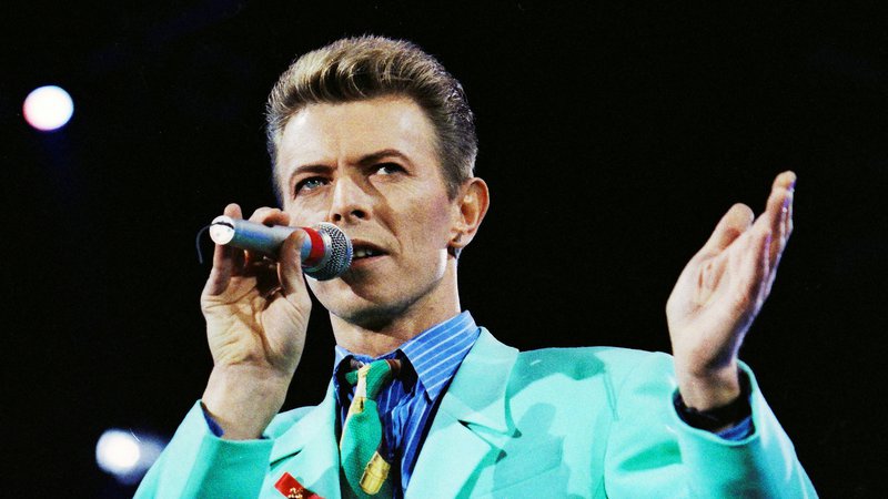 Fotografija: Pogodba z WCM obsega pravice za 26 studijskih albumov, ki jih je Bowie objavil v karieri, posthumno izdan album Toy in dva albuma, posneta s Tin Machine, ob tem pa tudi za nekatere druge posnetke. FOTO: Dylan Martinez/Reuters
