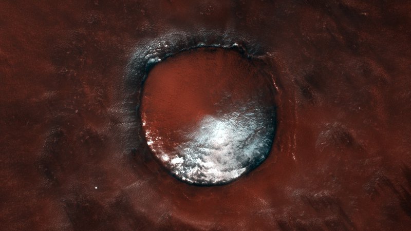 Fotografija: Krater na Marsu FOTO: Esa/Roskozmos

