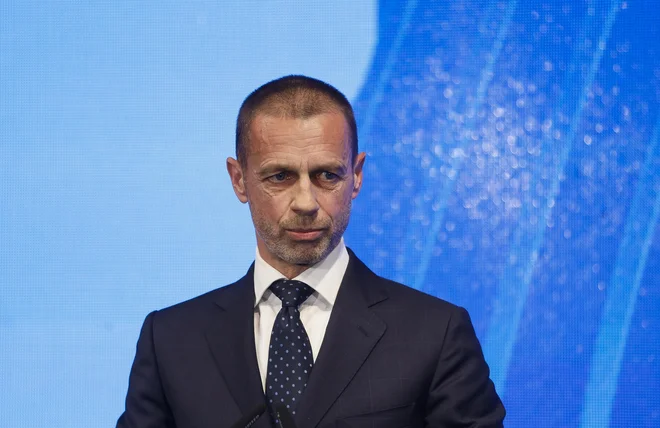 Aleksander Čeferin: Rad bi čestital vsem Delovim delavcem za pokončno držo. FOTO: Jože Suhadolnik
