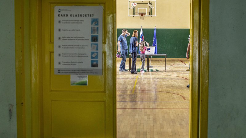 Fotografija: Tretjina volilnih upravičencev se bo na volišča podala predvsem zaradi nezadovoljstva in želje po spremembah. FOTO: Voranc Vogel/Delo
