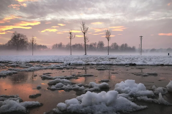 Slovenija je pred največjim investicijskim zalogajem v svoji zgodovini. Če ga ne bo izvedla pravočasno, bo razvojno zaostala. Foto: Jure Eržen/delo
