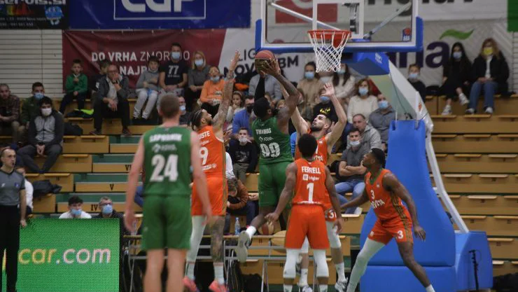 Fotografija: Košarkarji Cedevite Olimpije in Krke bodo ta konec tedna počivali. FOTO: ABA