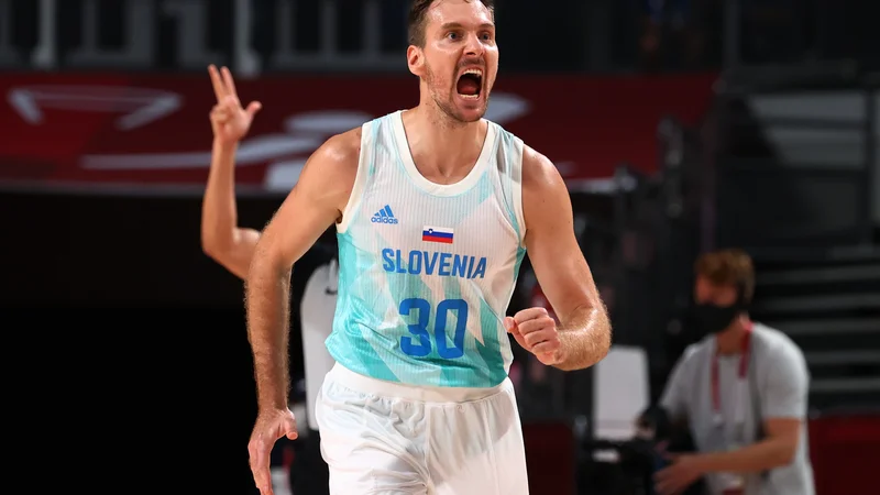 Fotografija: Zoran Dragić med tekmo olimpijskega turnirja v četrtfinalu proti Nemčiji v Tokiu. FOTO: Brian Snyder/Reuters