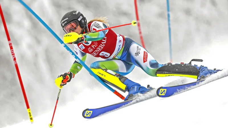 Fotografija: Ana Bucik se je v Kranjski Gori predstavila v zelo lepi luči. FOTO: Matej Družnik/Delo