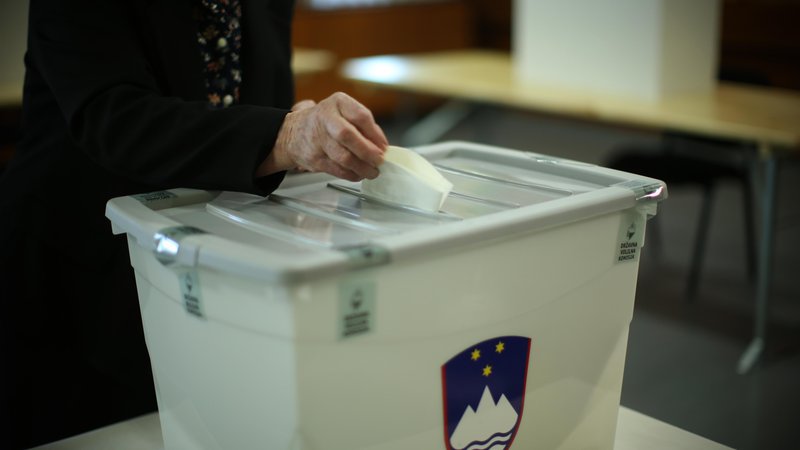 Fotografija: Parlamentarne volitve 2022 bodo prve v času pandemije. FOTO: Jure Eržen/Delo
